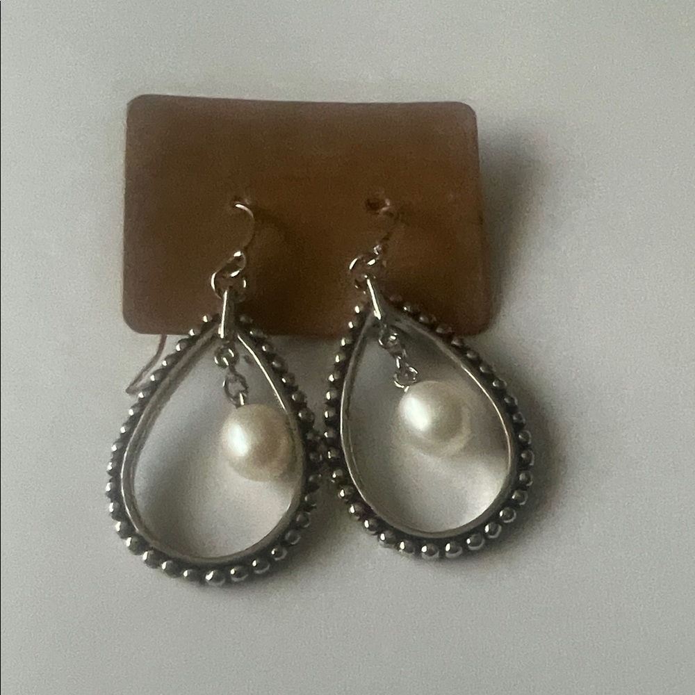 Real pearl Elegant .925 and Pearl Drop Earrings studded NWOT